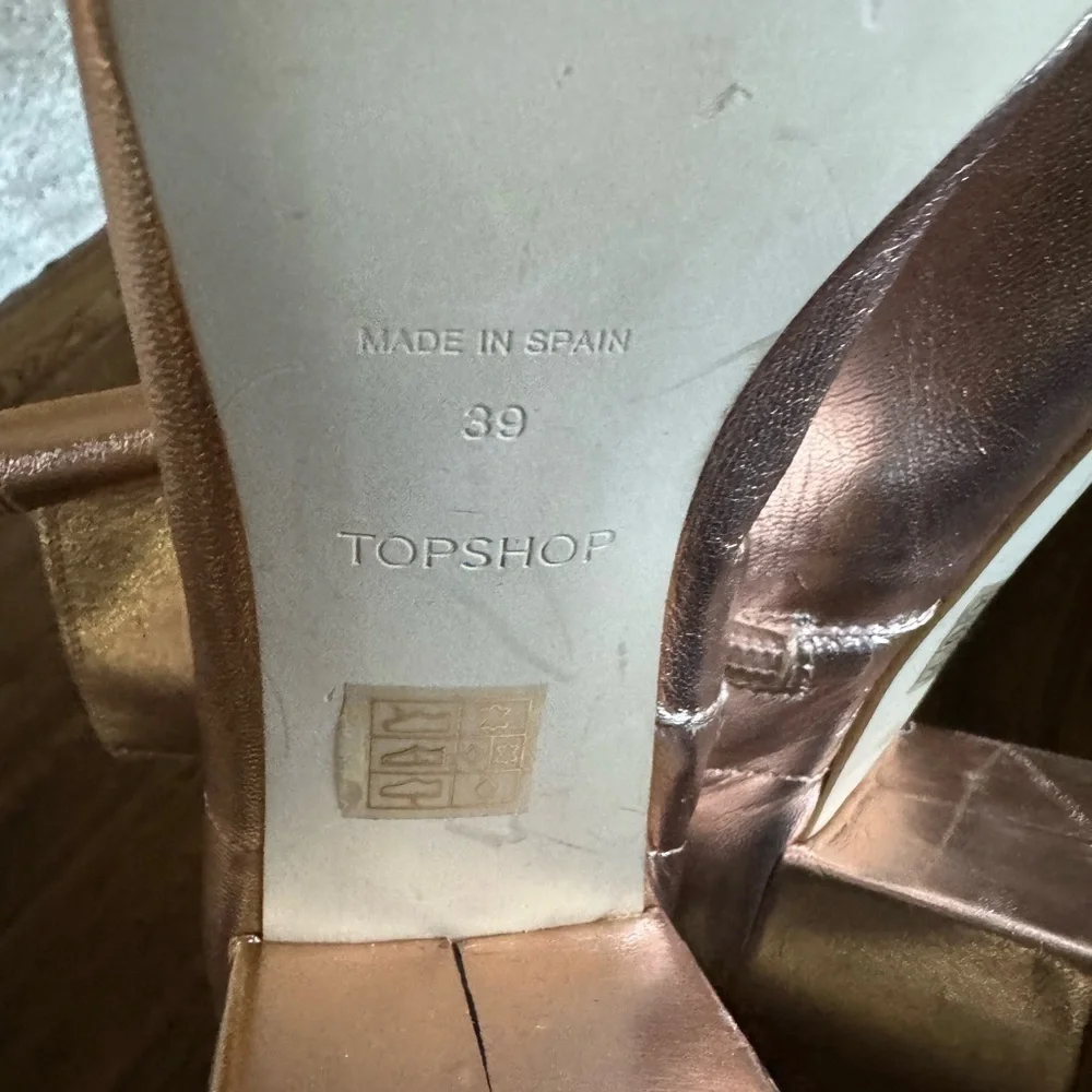 TOPSHOP Pin On Hello Lovers Booties Size EU39/US 8.5